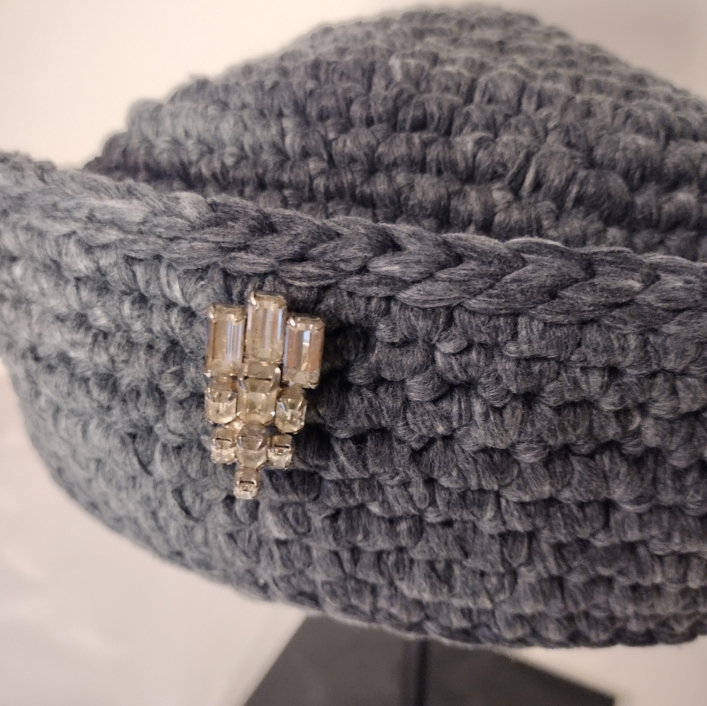 Handmade Sailor Style Grey Crocheted Non-wool Hat & Brooch NEW - Picture 10 of 12